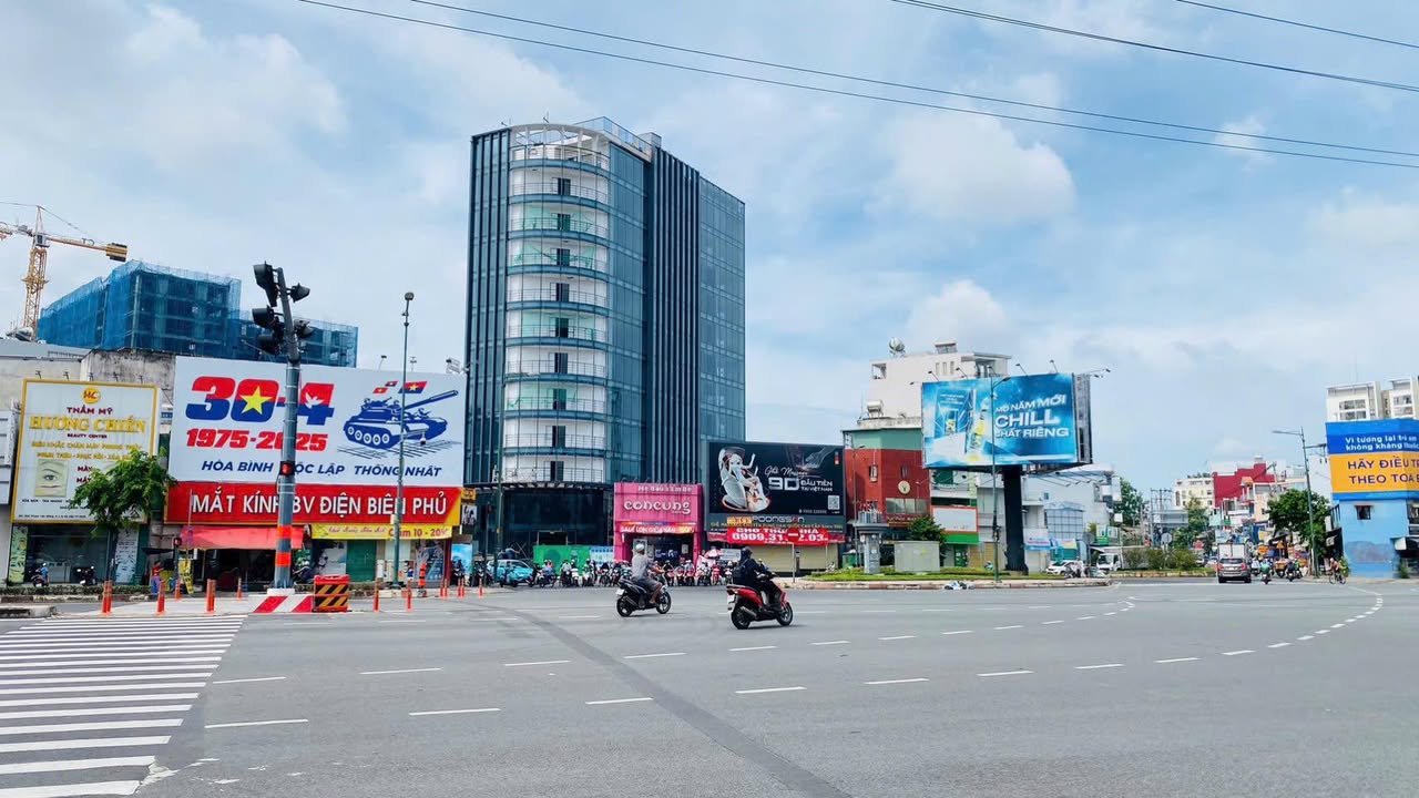 Văn phòng cho thuê Quận Bình Thạnh 615m² - Tòa nhà mới 100%