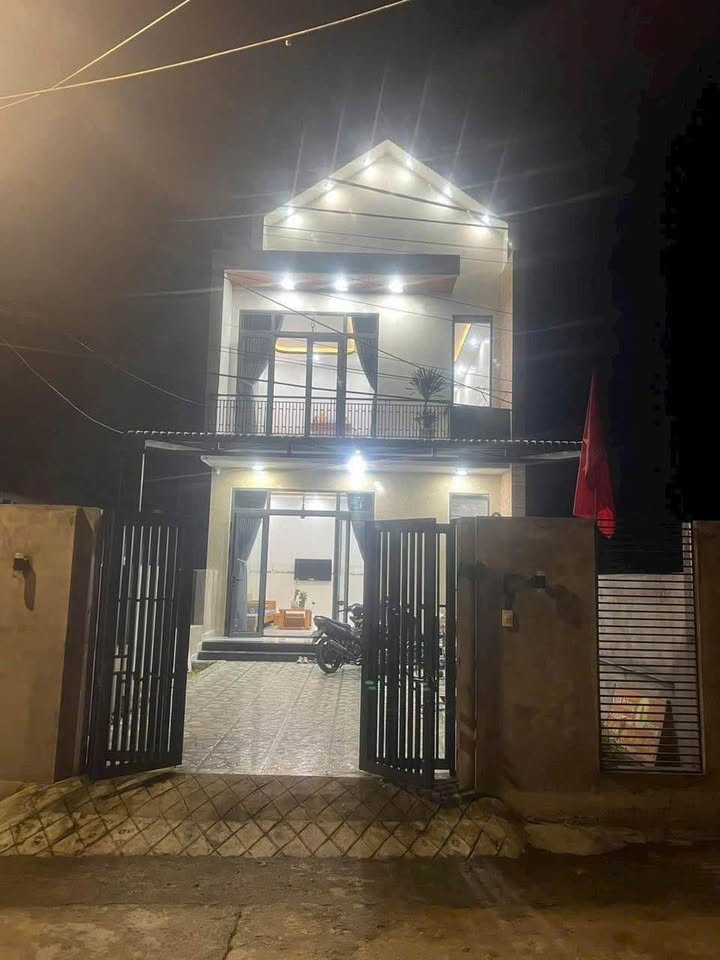 Nhà 2 tầng 3 mặt tiền đường Vũ Trọng Hoàng, xã Quế Sơn, 108m² - Chính chủ bán gấp!