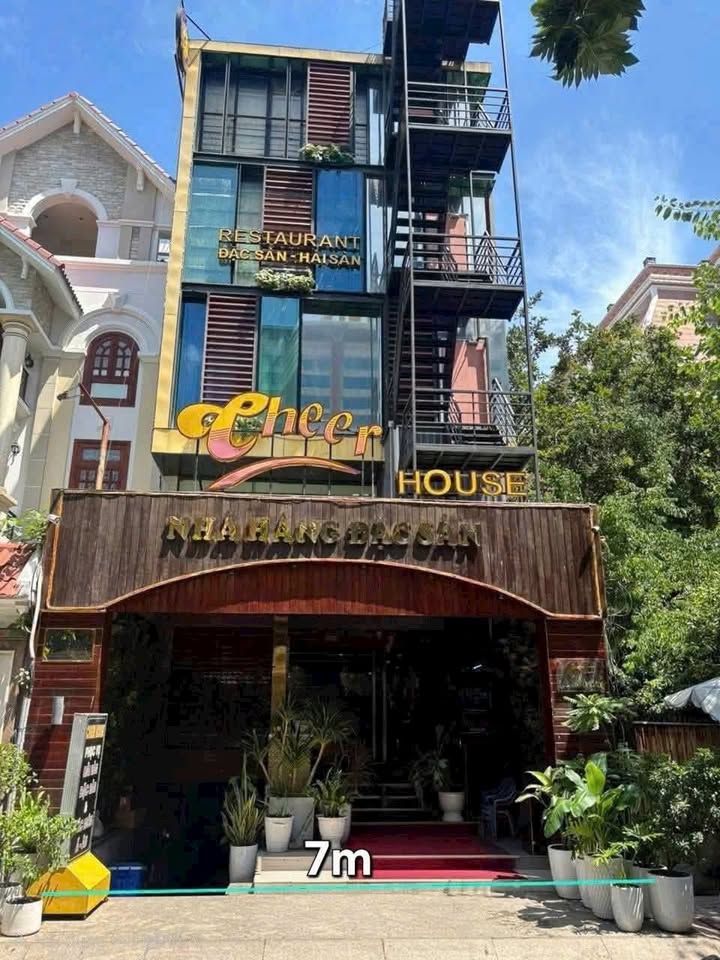 Cho thuê mặt tiền Lê Ngô Cát, Quận 3, 166m² - Giá tốt chỉ 220 triệu/tháng!