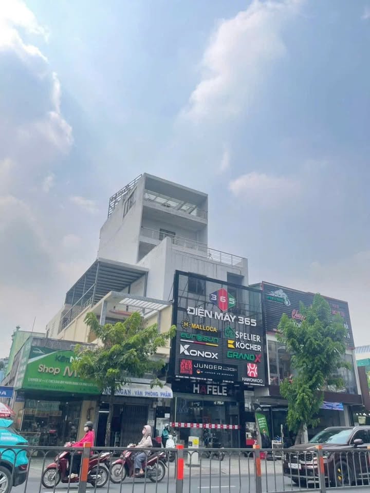 Bán FrontHouse mặt tiền Quang Trung 158m² - Thu nhập ổn định 70 triệu/tháng!