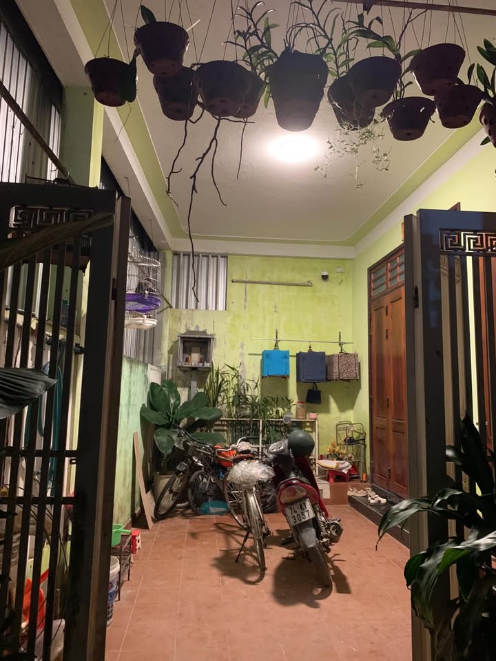 Nhà Kim Long, TP Huế 118m² giá 2.3 tỷ - Nhà đổ mê, cầu thang chờ