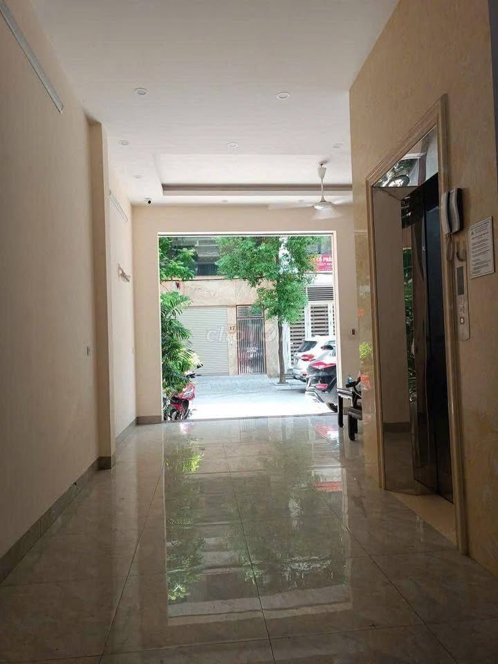 Nhà nguyên căn phố Văn La, Hà Đông 50m² giá thỏa thuận - Nhà mới đẹp, tiện nghi đầy đủ!