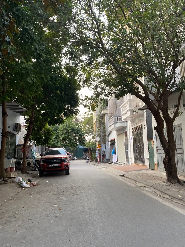 Cho thuê nhà ngõ 409 Lĩnh Nam - Hoàng Mai 130m² giá 13 triệu - Thích hợp làm kho, văn phòng!