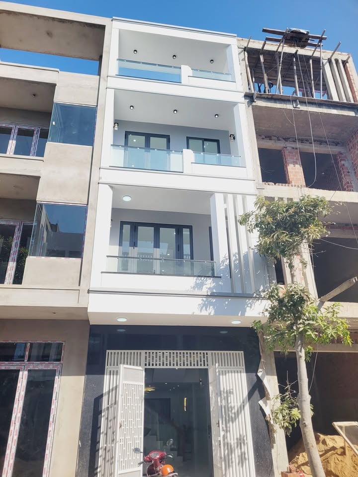 Nhà phố Chợ Gốc Đại Phú Gia Quy Nhơn 63m² giá 4.85 tỷ - Cơ hội đầu tư hấp dẫn!