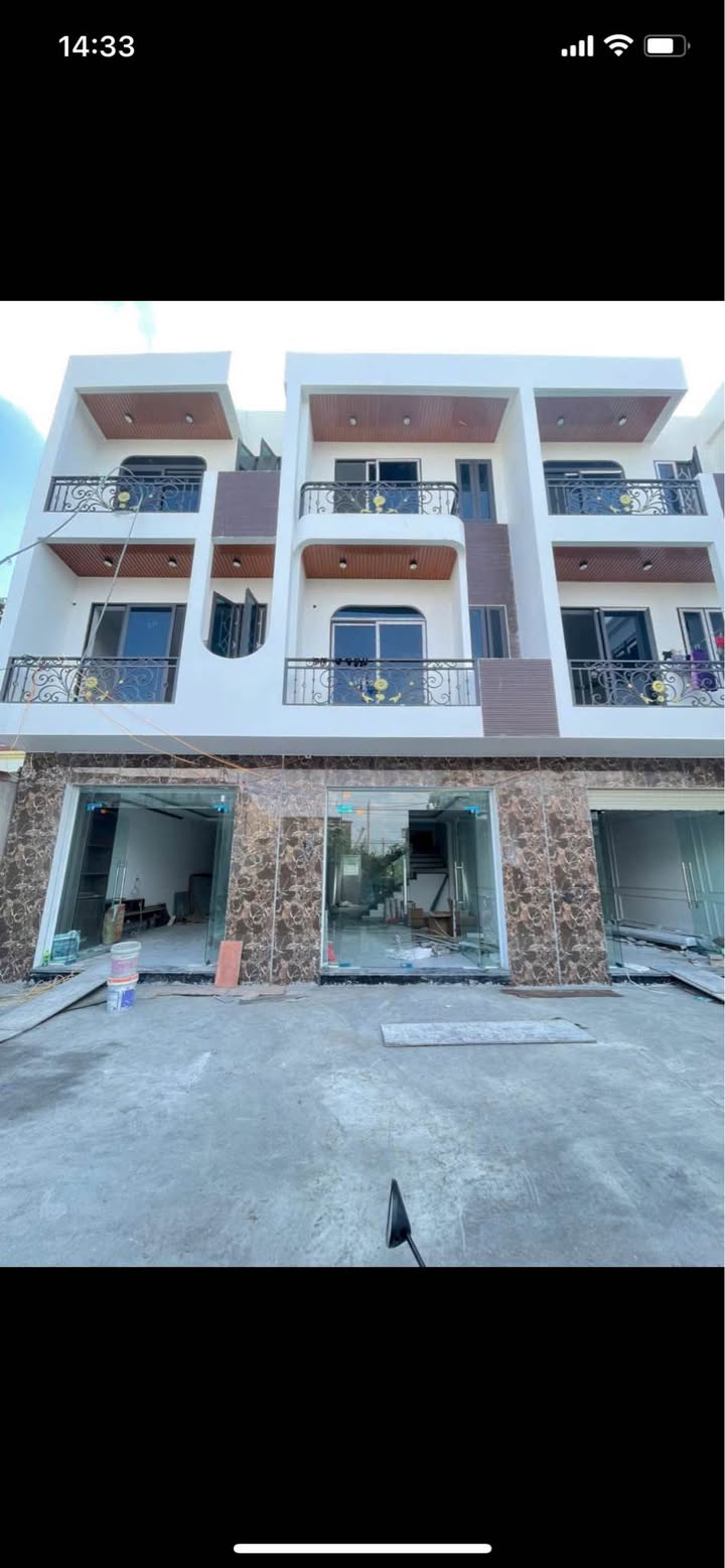 Nhà 3 tầng tại Hồng Thái, 71m² giá 2.65 tỷ - Thiết kế hiện đại, ô tô vào tận cửa!