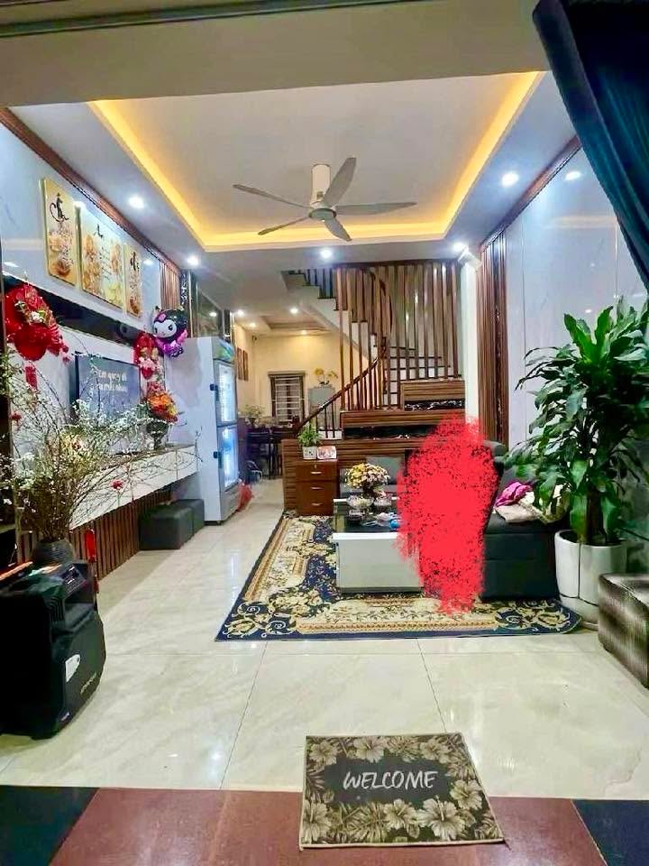 Nhà Cầu Diễn 36m² giá 7.X tỷ - Sẵn sàng ở ngay, vị trí đắc địa!