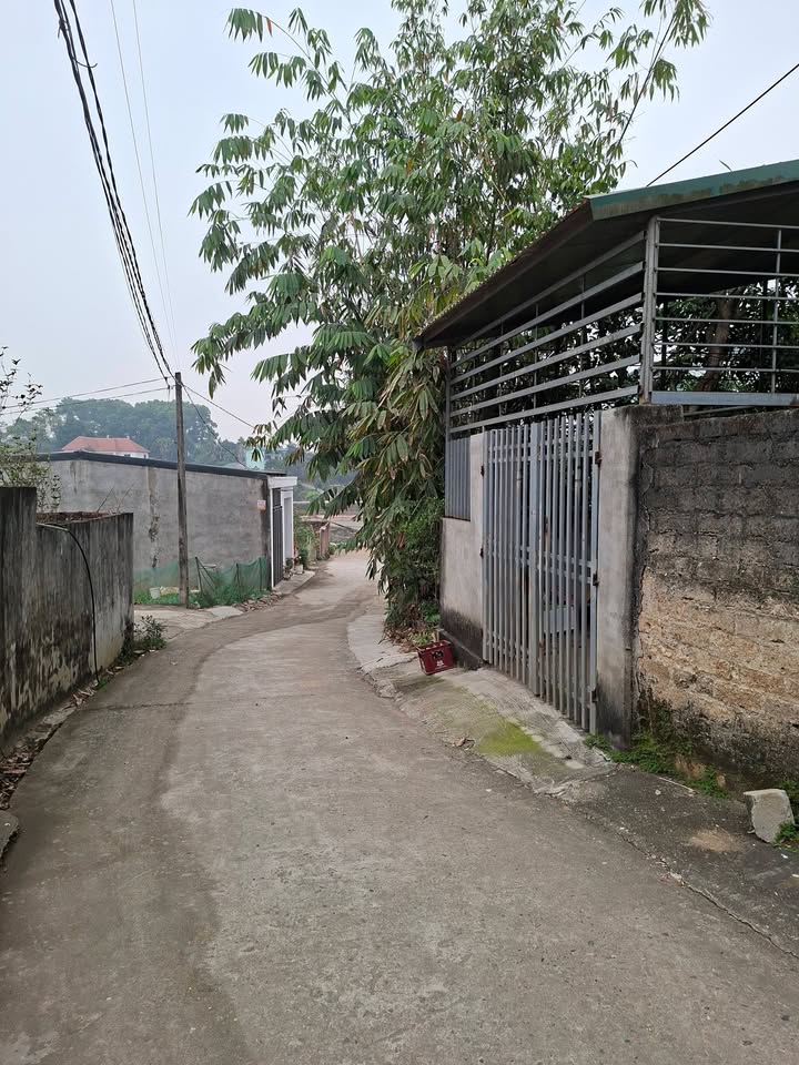 Nhà 1 tầng 1 tum tại Vân Phú 126m² giá 1.8 tỷ - Chính chủ bán gấp!