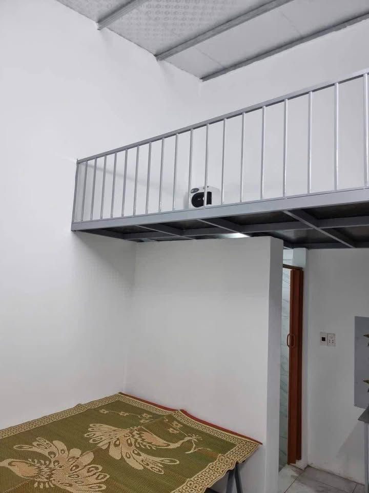 Nhà cấp 4 cho thuê tại Thạch Bàn 30m² chỉ 2.6 triệu - Mặt ngõ ô tô tránh!