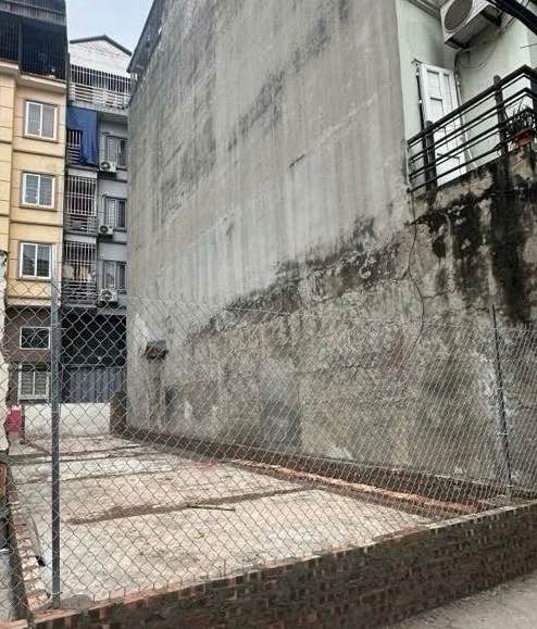 Bán đất phố Dương Văn Bé Vĩnh Tuy 75m² giá 10.5 tỷ - Vị trí đắc địa gần nhiều tiện ích!