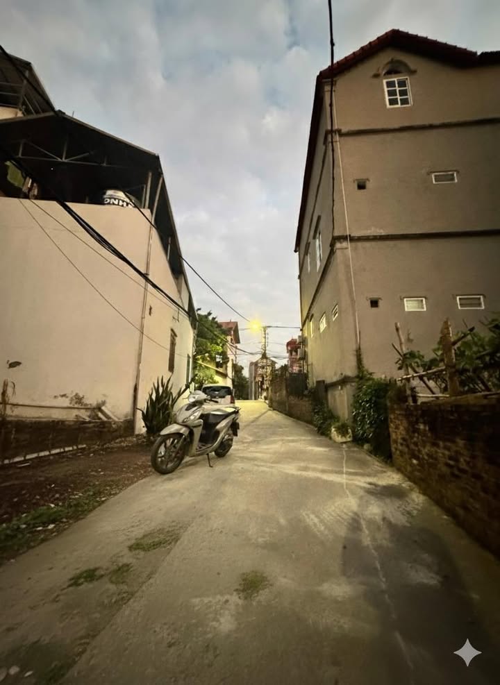 Đất nền Đông Dư, Gia Lâm 42m² giá 4.9 tỷ - Đầu tư sinh lời ngay!