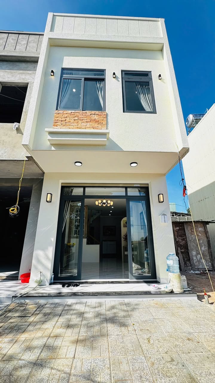 Nhà riêng Hẻm Bùi Dự, Phường Hoa Lư, 68m² giá 1.6 tỷ - Vị trí đắc địa, tiện ích đầy đủ!