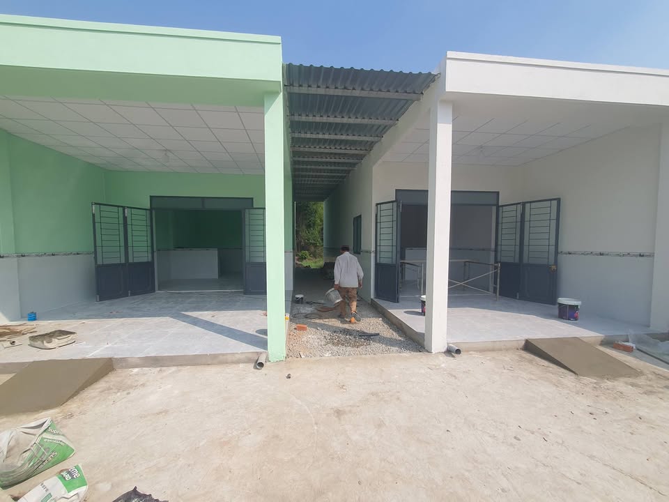 Nhà nguyên căn Tân Đức, Đức Hòa 200m² giá 2.5 triệu - Không gian thoáng đãng, tiện nghi đầy đủ!