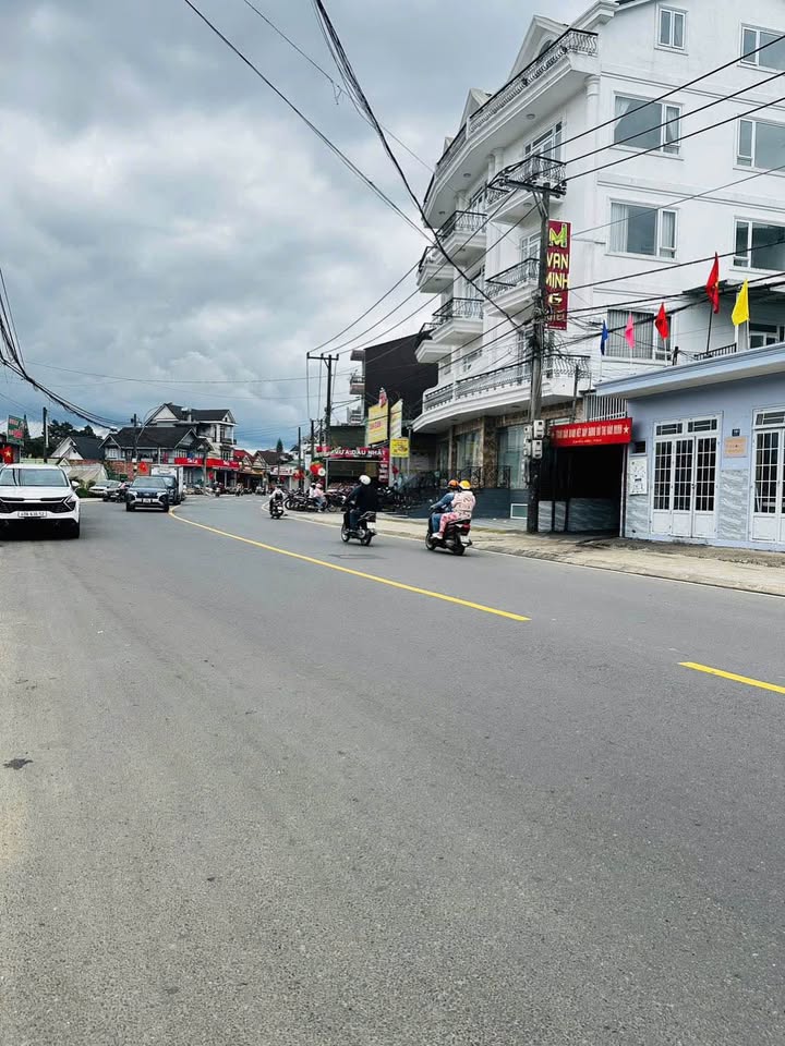 Bán nhà mặt tiền Nguyễn Công Trứ Đà Lạt 75m² giá 14.8 tỷ - Kinh doanh sầm uất!