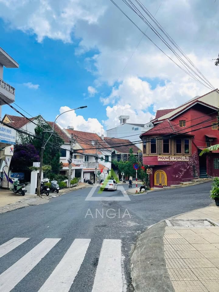 Nhà mặt tiền Trương Công Định Đà Lạt 65m² giá 21 tỷ - Kinh doanh đắc địa ngay trung tâm!