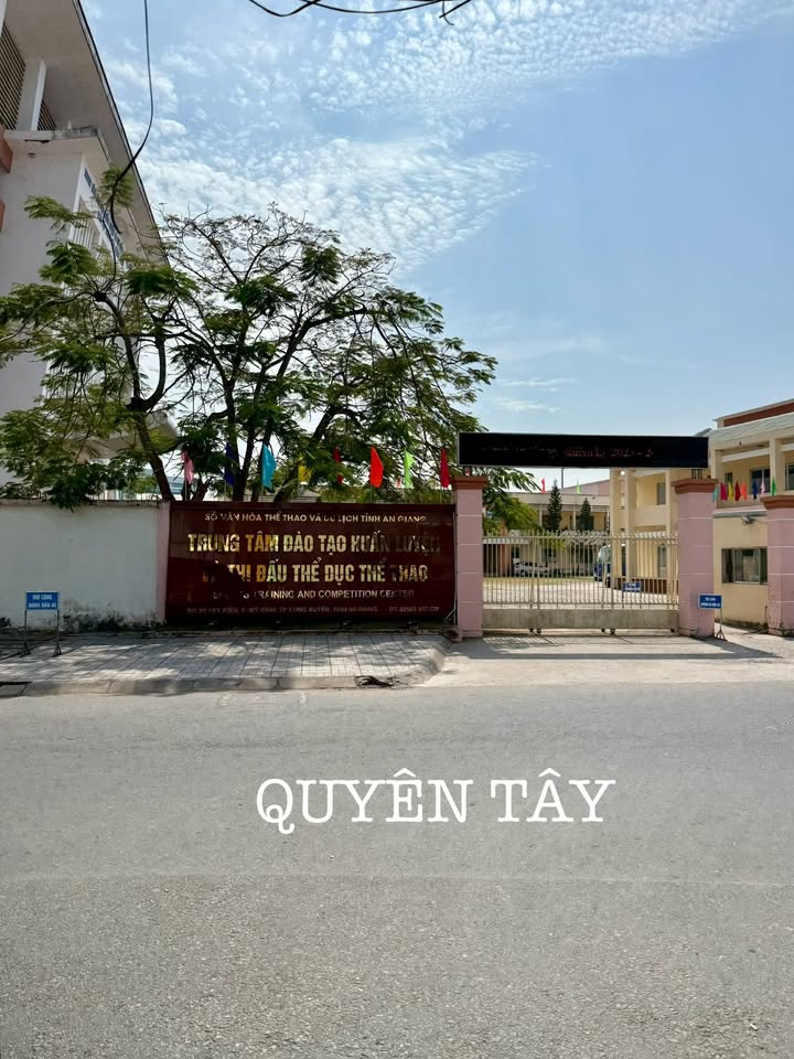 Nhà cho thuê tại Phường Mỹ Bình, Long Xuyên - 3 phòng ngủ, giá 8 triệu/tháng, thuận tiện ô tô