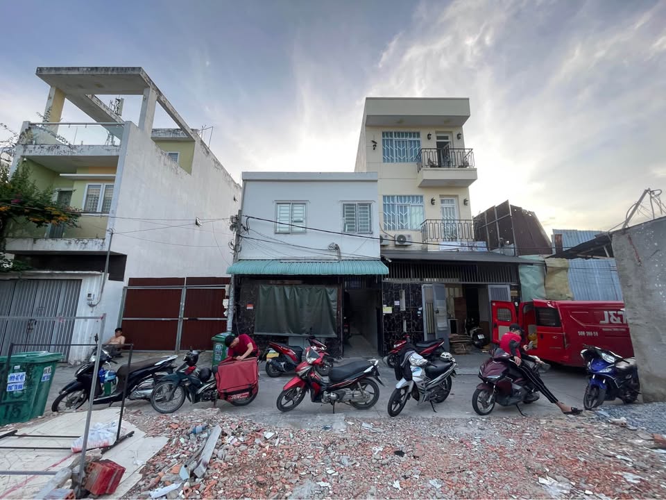 Đất nền khu Trung Mỹ Tây 110m² giá thỏa thuận - Vị trí đắc địa cho đầu tư!