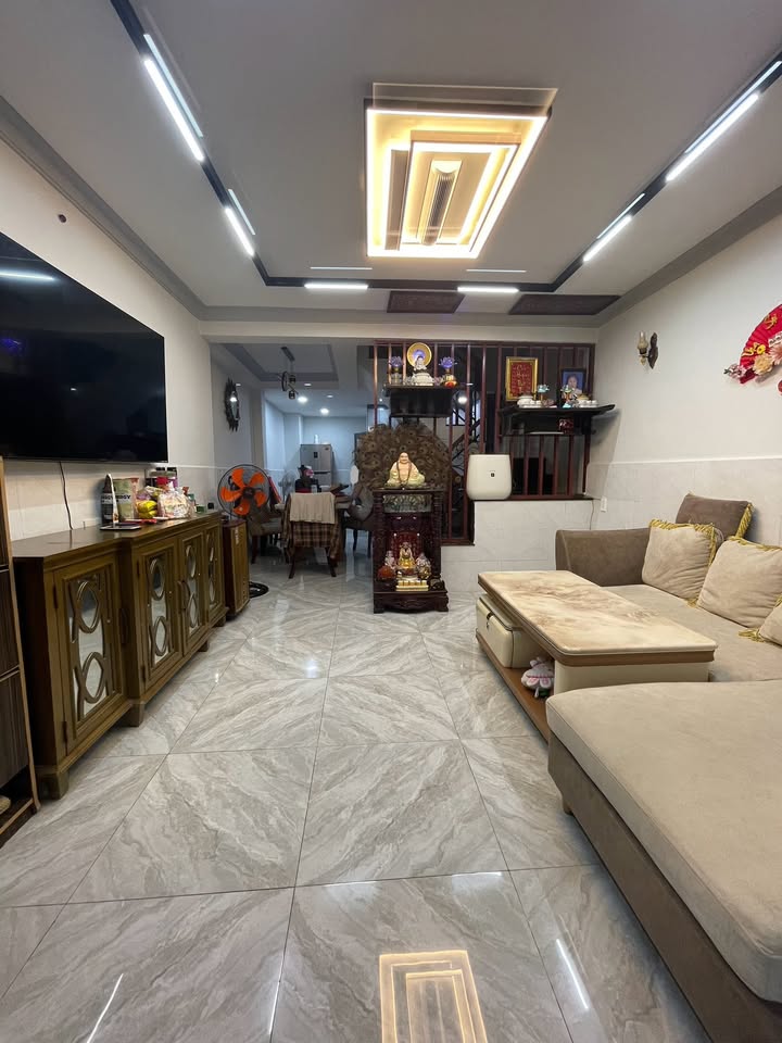 Nhà 3 tầng Phạm Thế Hiển, Quận 8, 44m² giá 3.8 tỷ - Sổ hồng riêng, khu dân cư hiện hữu!