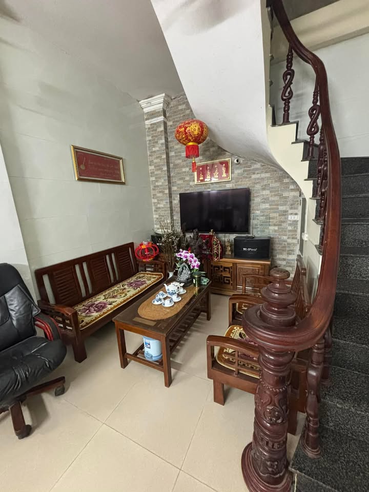 Nhà 5 tầng ngõ Dương Văn Bé, 21m² giá 5 tỷ - Vị trí đắc địa, thuận tiện cho gia đình!