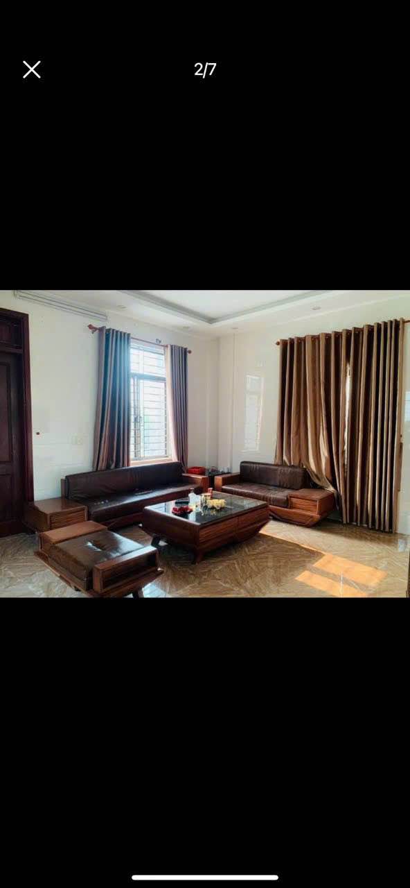 Nhà 2,5 tầng tại Phường Vinh Tân, TP Vinh 109m² giá 3 tỷ - Nội thất gỗ thịt sang trọng!