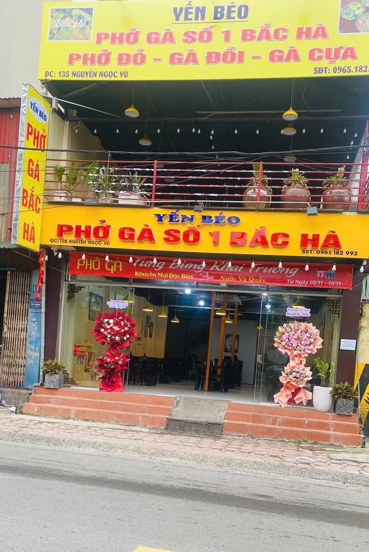 Cho thuê mặt bằng Hoàng Cầu - Đống Đa 230m² giá 60 triệu - Vị trí đắc địa, kinh doanh thuận lợi!