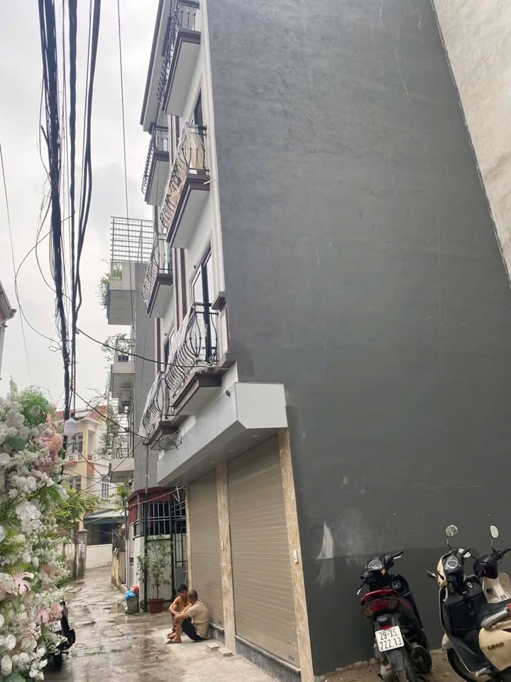 Nhà nguyên căn 4 tầng tại Yên Sở, Hoài Đức - Full nội thất, giá chỉ 9 triệu/tháng!