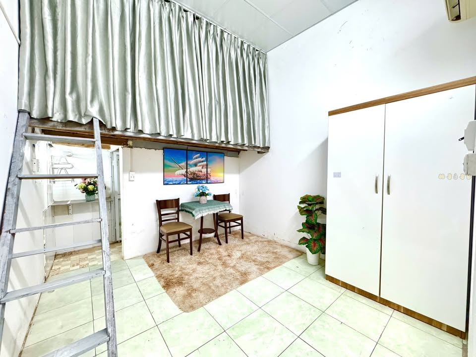 Phòng gác xép tại Ngõ 4, Đồng Me, Mễ Trì - Giá chỉ 2.85 triệu/tháng!