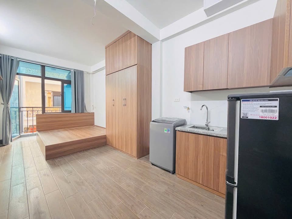 Chỗ ở CCMN 14 Phường Dịch Vọng Hậu - Full nội thất, giá 42 triệu/tháng