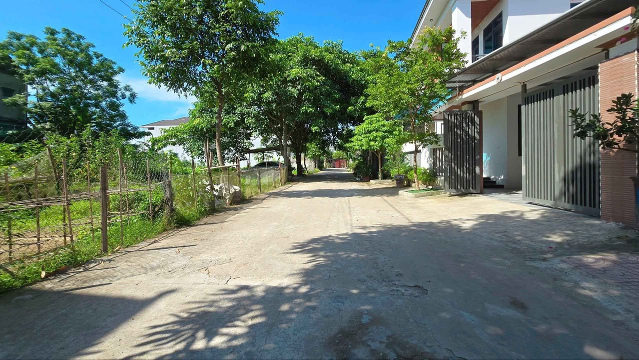 Lô đất TDP8 Nguyễn Du 200m² giá 4 tỷ - Đường lớn, vị trí đẹp!