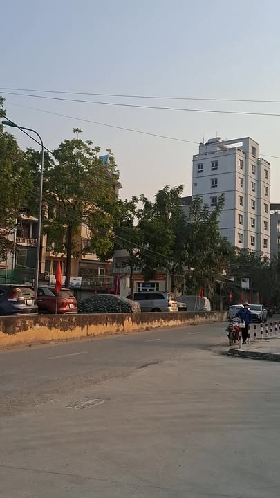 Nhà góc 50m² tại Đại lộ Thăng Long, giá 10 tỷ - Sẵn sàng vào ở!