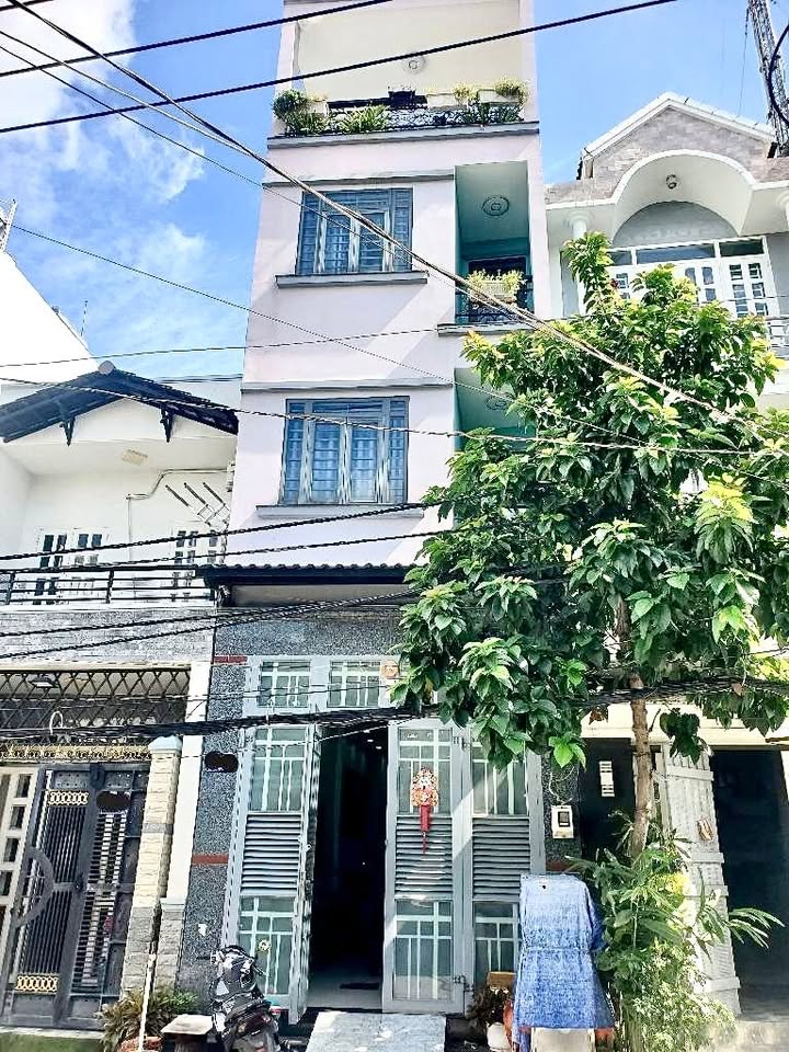 Bán nhà Quận 8 - Võ Văn Kiệt 60m² giá 7.6 tỷ - Sổ hồng chính chủ!