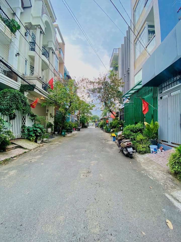 Nhà trọ 4 phòng tại Hiệp Bình Chánh 62.8m² giá 6.1 tỷ - Đầu tư sinh lời hấp dẫn!