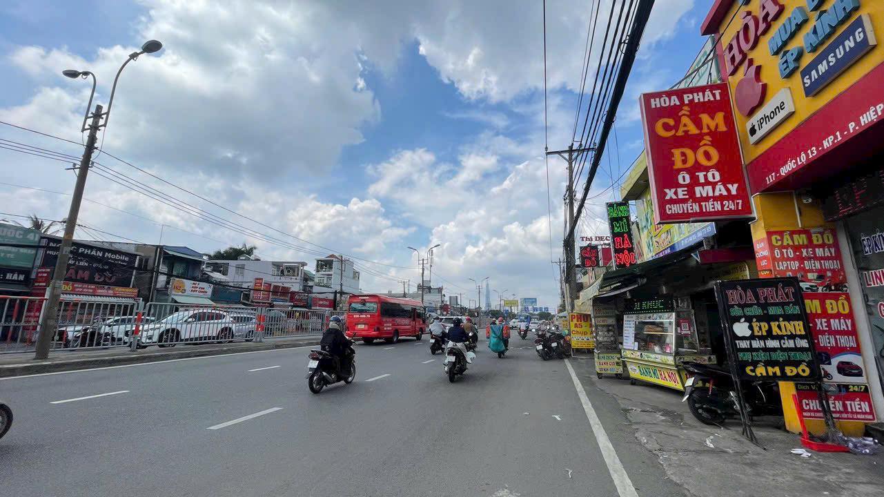 Nhà mặt tiền Quốc Lộ 13, Thủ Đức 195m² giá 19.8 tỷ - Vị trí vàng, kinh doanh sầm uất!