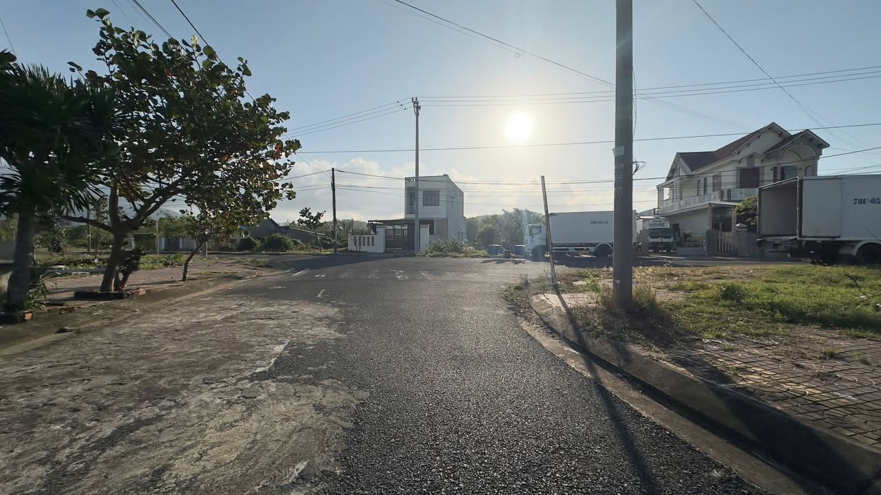 Đất Phú Lạc, Đông Hòa, Phú Yên 200m² giá 2.55 tỷ - Vị trí đắc địa gần trung tâm!