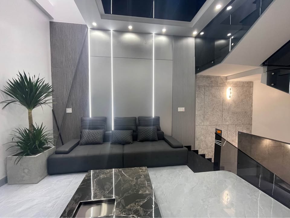 Nhà 4 tầng ngõ Lê Đại Hành 54m² giá 3 tỷ - Ô tô vào tận nơi!