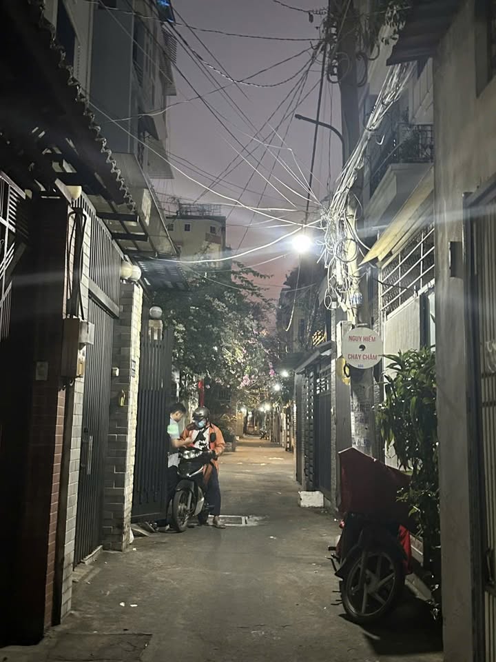 Nhà phố Tô Hiến Thành, Quận 10, diện tích 51m², giá 8.8 tỷ - Dân trí cao, xe hơi vào tận nhà!