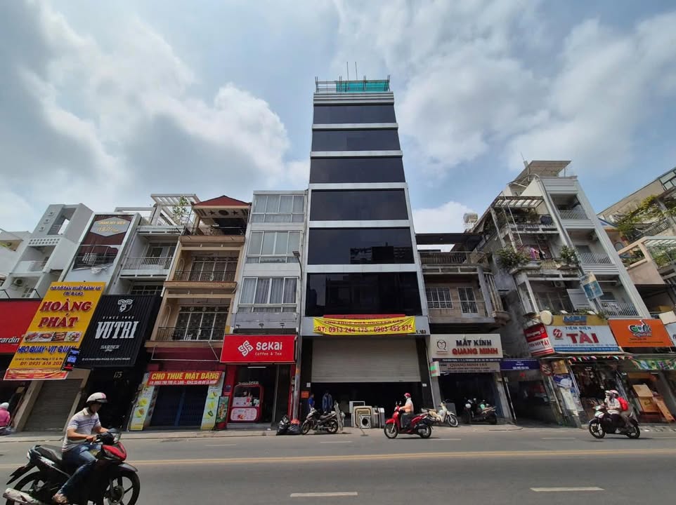 Building mặt tiền Phan Đình Phùng, Phú Nhuận 156m² giá 178 tỷ - Đầu tư sinh lời ngay!