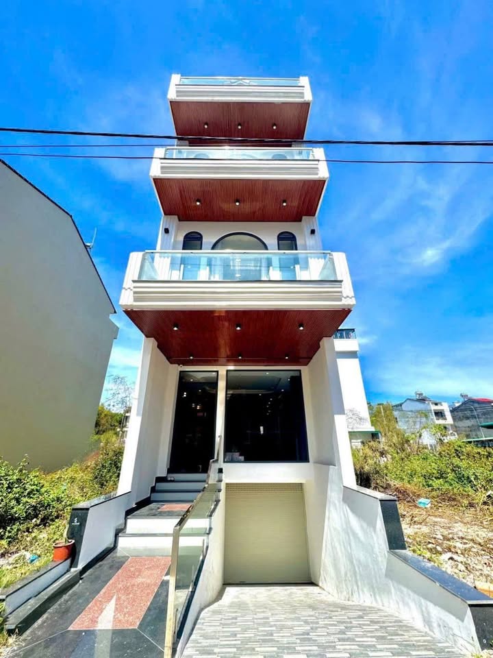 Nhà phố 4 tầng Phạm Hồng Thái 87.7m² giá 16.9 tỷ - Hồ bơi, thang máy sang trọng!