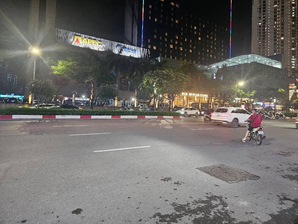 Nhà phố Trần Duy Hưng 65m² giá 20 tỷ - Kinh doanh đỉnh cao, ô tô vào nhà!