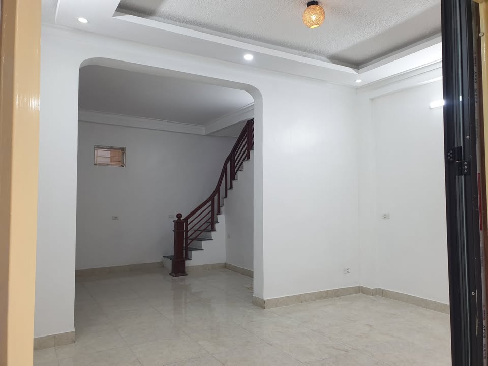 Nhà 3 tầng đường Nguyễn Trãi, 41m² giá 1.68 tỷ - Thiết kế mới, tiện ích đầy đủ!