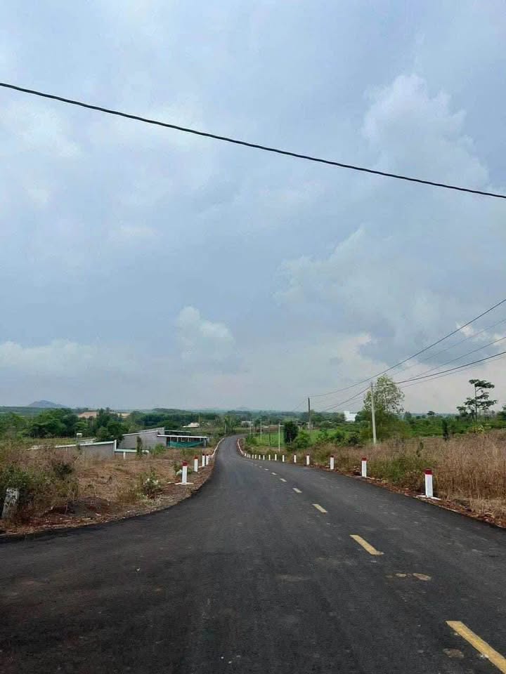 Lô đất thổ cư 80m² tại mặt tiền đường Leng Láng Dài, Đất Đỏ - Giá chỉ 650 triệu!