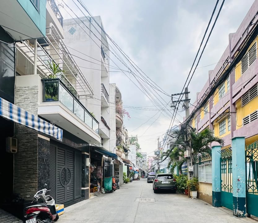 Nhà phố Lạc Long Quân, Tân Bình 81m² giá 5.9 tỷ - Bán gấp, thương lượng ngay!