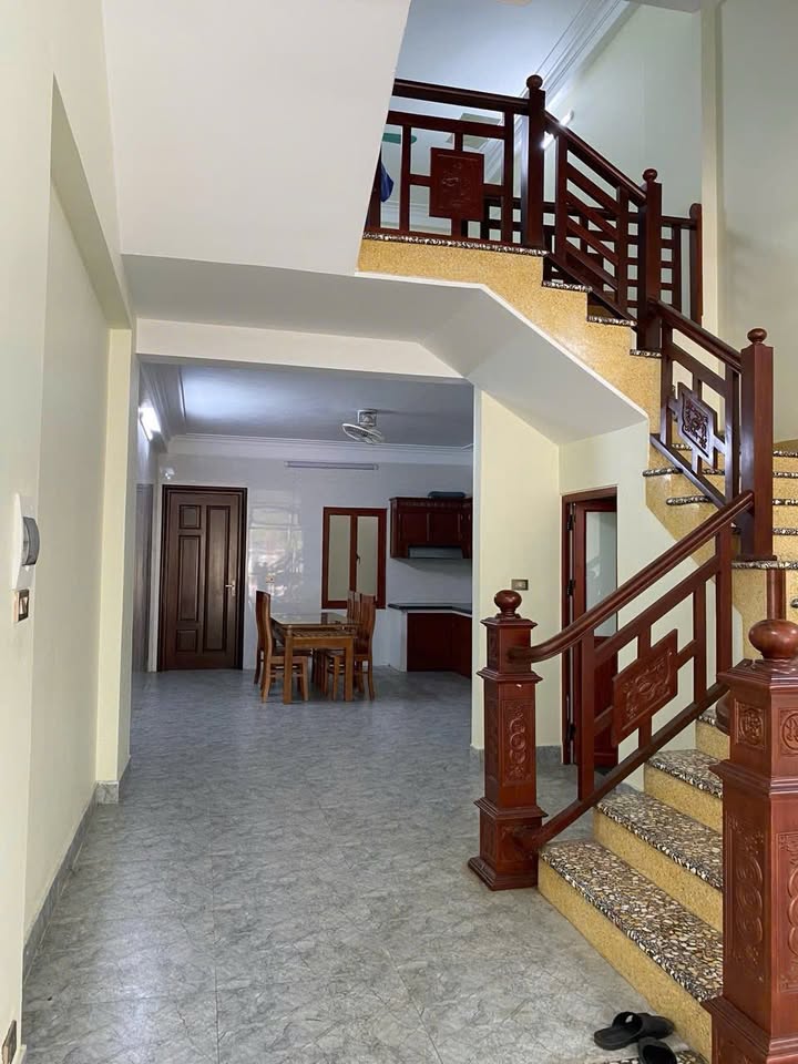 Nhà cho thuê 3 tầng tại Kinh Bắc, Bắc Ninh - Full đồ chỉ 17 triệu/tháng!