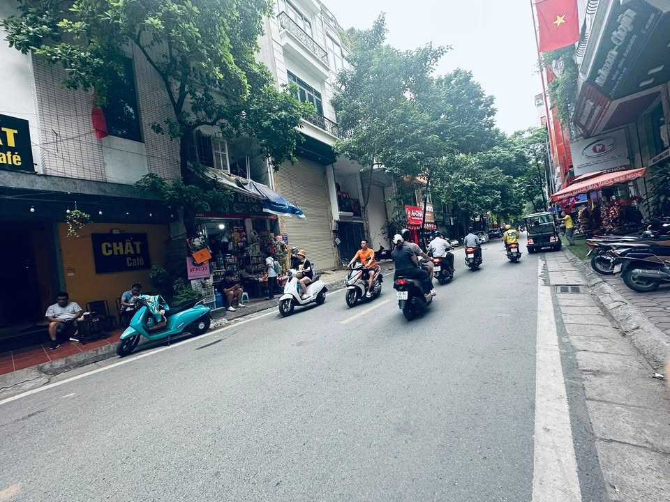 Nhà mặt phố Trần Quang Diệu, 57.5m², giá 38.5 tỷ - Thiết kế hiện đại, thoáng mát!