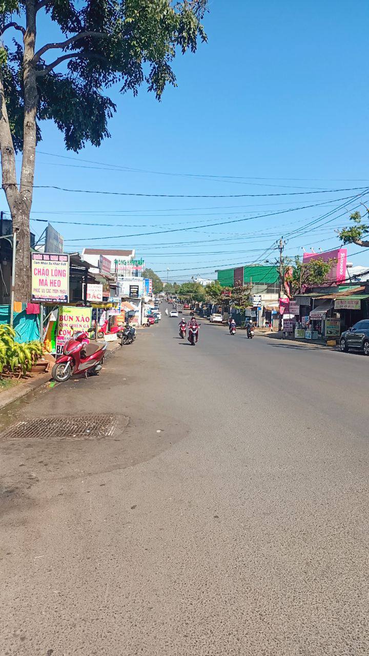 Nhà mặt tiền đường Y Moan Buôn Ma Thuột 132m² giá 9.2 tỷ - Cơ hội tốt không thể bỏ lỡ!