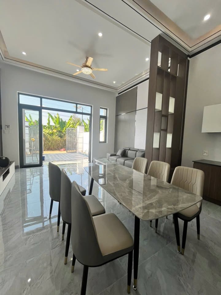 Nhà phố Bảo Vinh Long Khánh 107m² giá 1.55 tỷ - Hoàn thiện gần như mới!