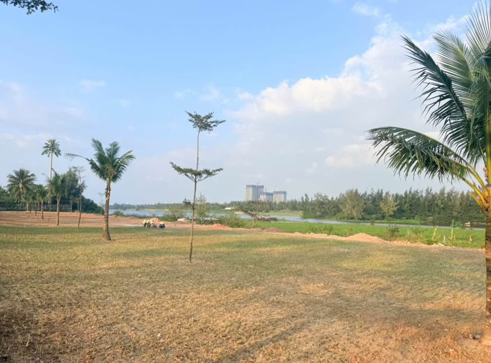 Lô đất FPT City Đà Nẵng 125m² giá 4.x tỷ - View sông, sân golf đẹp mắt!