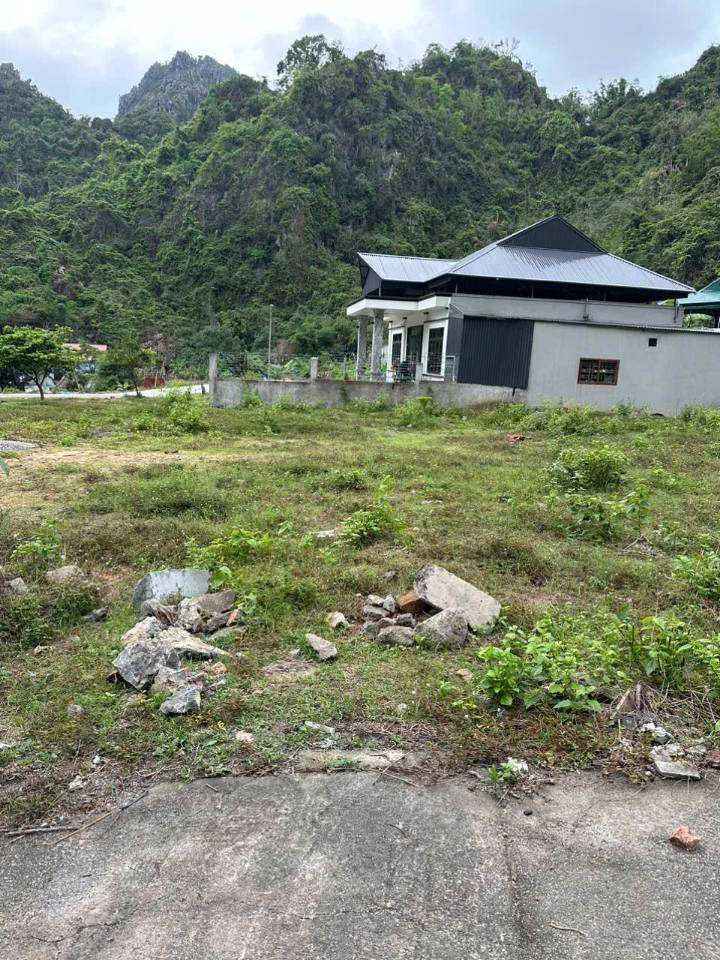 Đất mặt đường QL18A Phường Hà Tu 111,5m² giá chỉ 1,5 tỷ - Cơ hội đầu tư hấp dẫn!