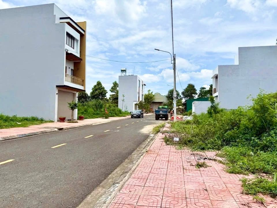Đất nền KĐG Nguyễn Hồng Ưng, Buôn Ma Thuột 125m² giá 7.55 tỷ - Đầu tư sinh lời lý tưởng!
