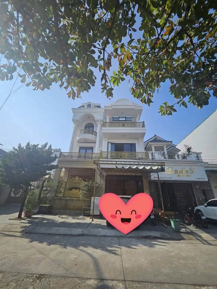 Nhà cho thuê 3 tầng Mạc Đĩnh Chi 5 phòng ngủ - Đầy đủ nội thất, chỉ cần xách vali vào ở!