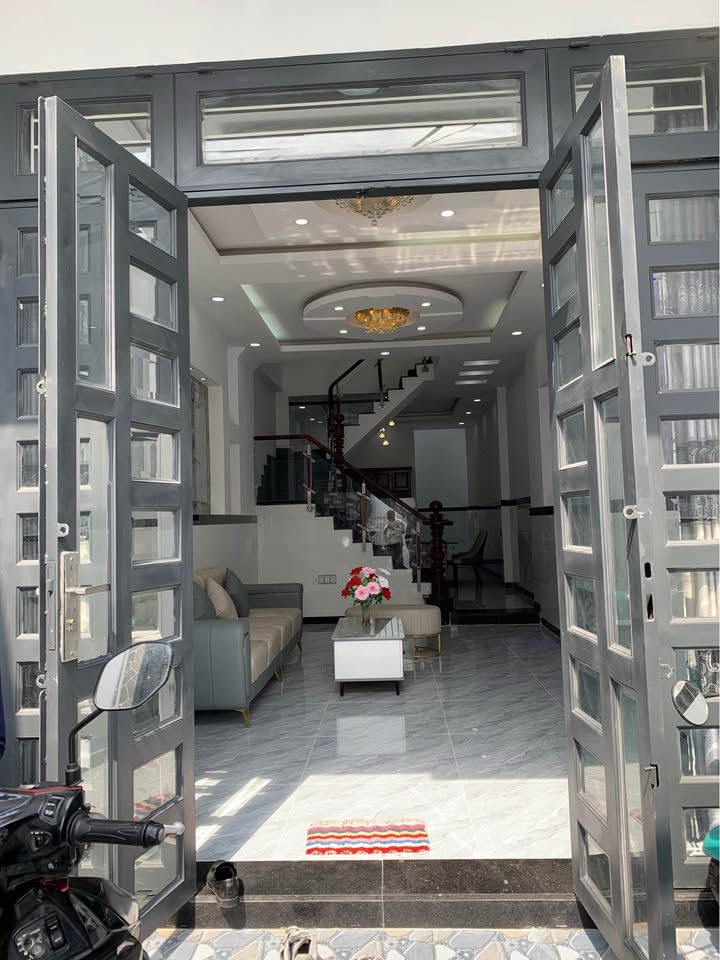 Nhà 3 tầng Nguyễn Thị Búp, Quận 12, 76m² giá 6.x tỷ - Chính chủ, vào ở ngay!